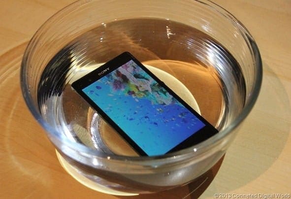 CDW - Sony Xperia Z in water