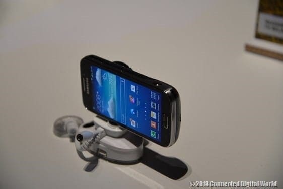 CDW Samsung Galaxy S4 zoom - 4