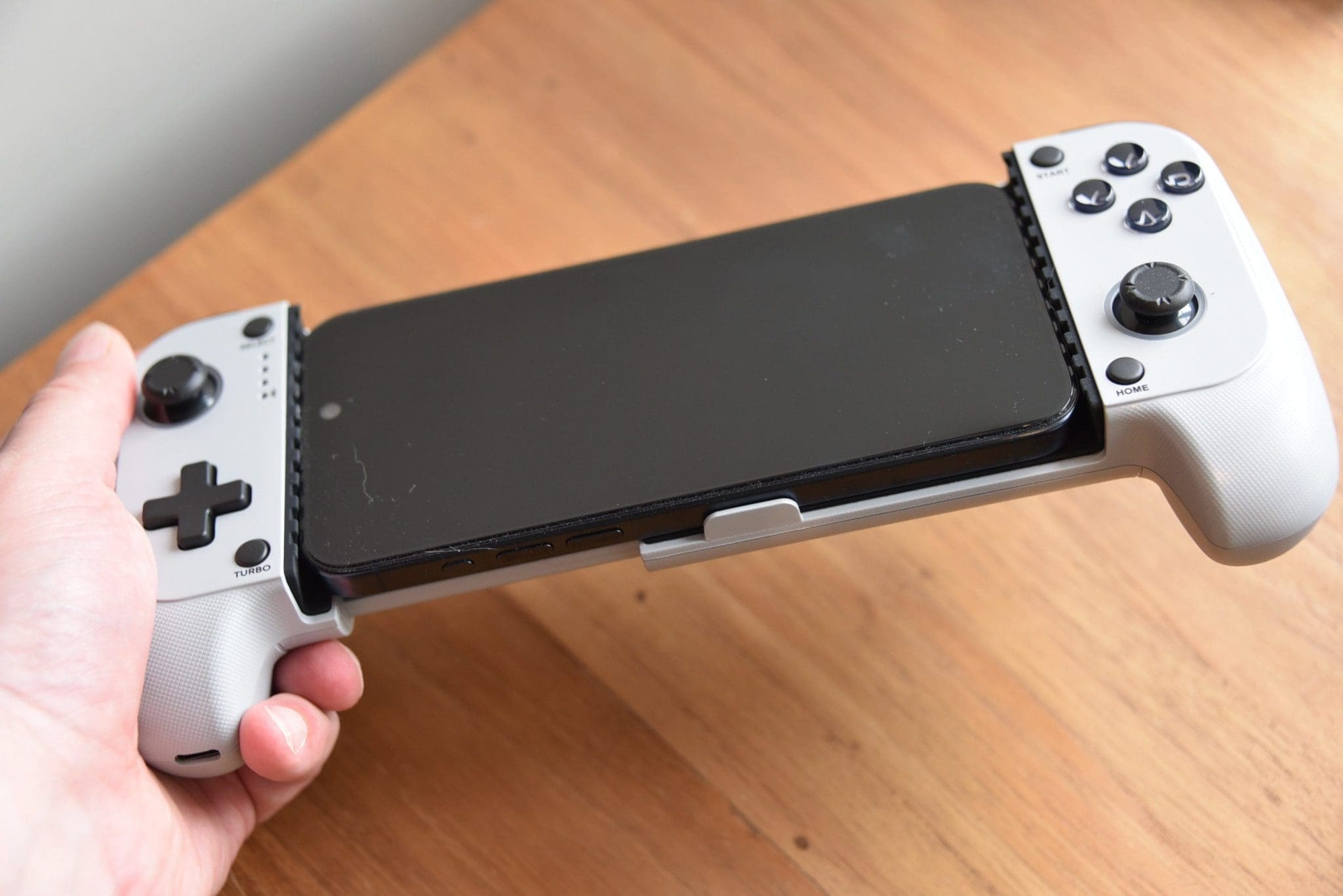 Review: GXT 735G Mylox Wireless mobile Gaming Controller - Movies