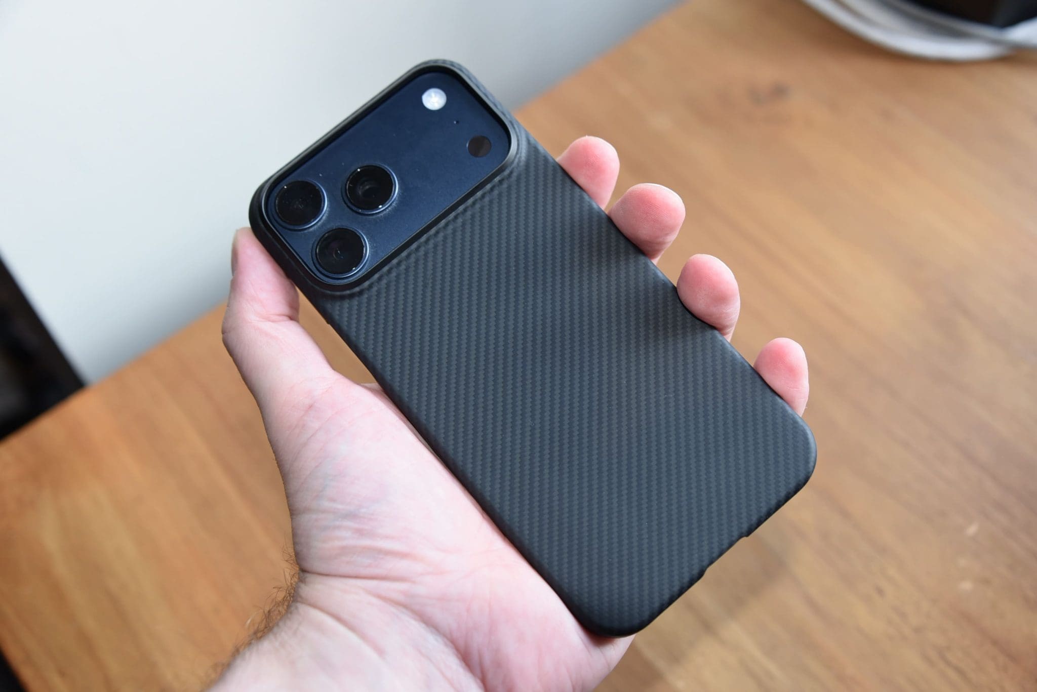 A Closer Look at the Pitaka 600D Black/Grey (Twill) iPhone 17 Pro