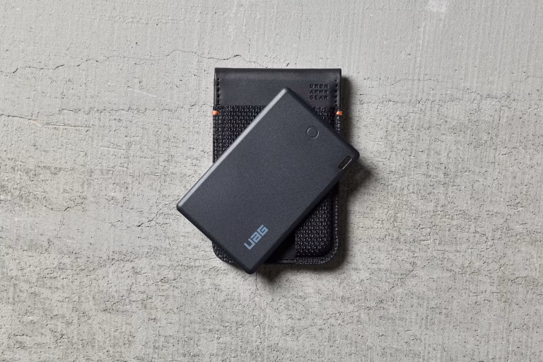 Review: UAG Metropolis Kevlar Wallet with Tracker Card for Apple